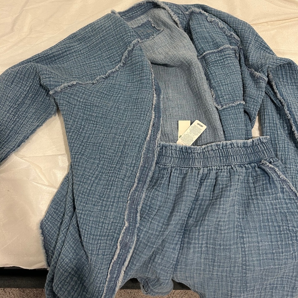 Aerie pool to party matching set